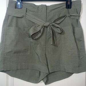 NWOT-Shinestar Large Olive dress shorts